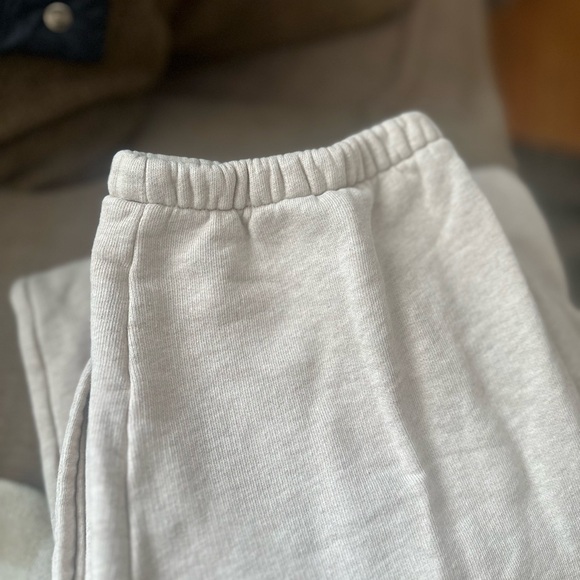 Xs light cream Jogger Pants in excellent condition - Picture 6 of 13